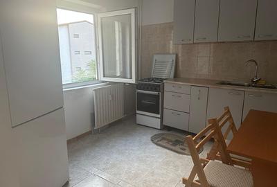 Lujerului- Dreptății - metrou -garsonieră 42 mp cu balcon închis, AC, mobilată - 2