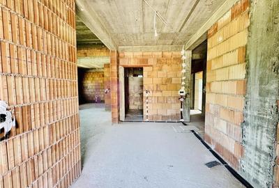 Casă individuală cu 4 camere cu Canalizare în Central - 2