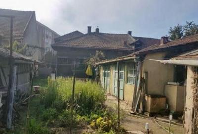 Vand casa ultracentrl Simeria din caramida acces de pe 2 str - 2