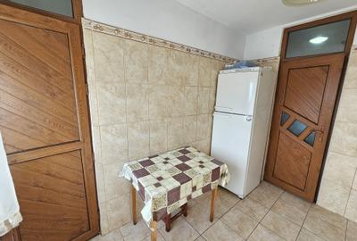 Apartament cu 3 camere decomandat în 13 Septembrie - 14