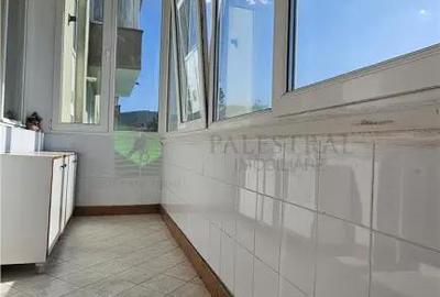 Apartament cu 2 camere semidecomandat în Tractorul