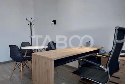 Spațiu comercial, de 20 mp, în Central - 4