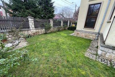 Casă individuală cu 6 camere cu Canalizare în Circumvalațiunii - 9