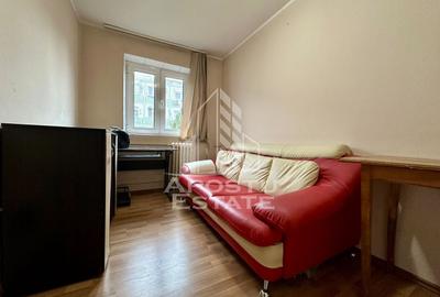 Apartament cu 3 camere, etajul 2, zona Sagului - 2