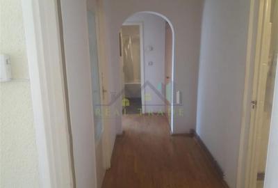 Apartament 4 camere etajul 1 Tractorul - 9