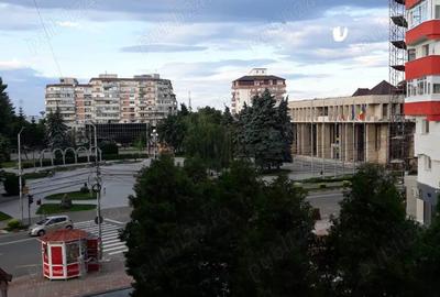 Vand apartament 2 camere Targovi?te ultracentral - 3