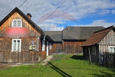 Casa  de vanzare in Horodnic de Sus cu teren de 39 ari - 3