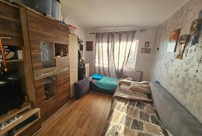 Vand soartament 4 camere - 1