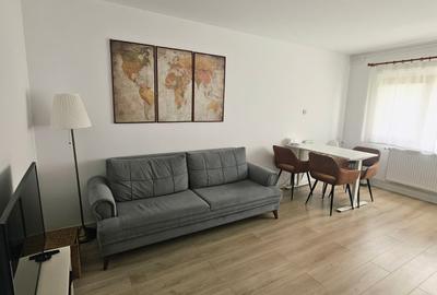 Apartament cu 3 camere decomandat în Aviației