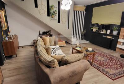 2 case ?i curte individuala la 400 de metri de sta?ia de - 12