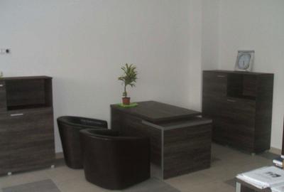 Spațiu comercial, de 54 mp, în Central - 6