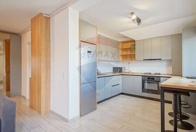 Apartament cu 2 camere semidecomandat, mobilat în Tractorul - 6