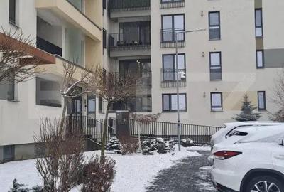 Apartament cu 2 camere decomandat în Tractorul