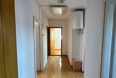 Apartament cu 3 camere decomandat în Central - 1