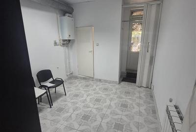 Spațiu comercial, de 40 mp, în Central - 3