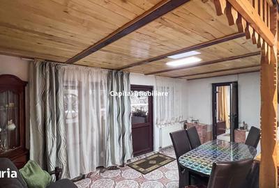 Casă cu 8 camere cu Teren 1500 Mp în Văliug - 11