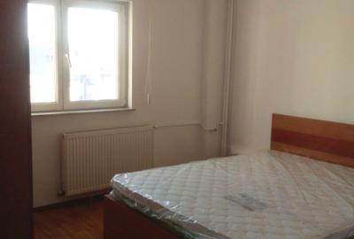 Apartament cu 2 camere semidecomandat în Moșilor