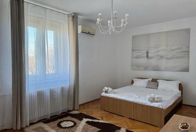 Apartament cu 3 camere decomandat în Vatra Luminoasă