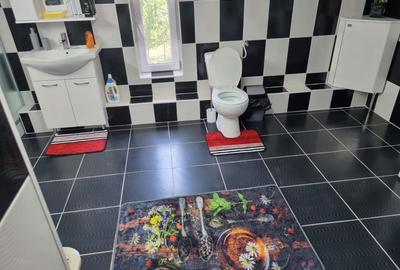 Apartament cu 4 camere decomandat în Deta - 2