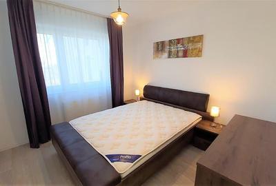 Apartament cu 3 camere decomandat în Tractorul - 5