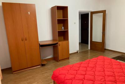 Inchiriere garsoniera Calea Rahovei-Pta Chirigiu,4/10,decomandata,mobilata,350€ - 3