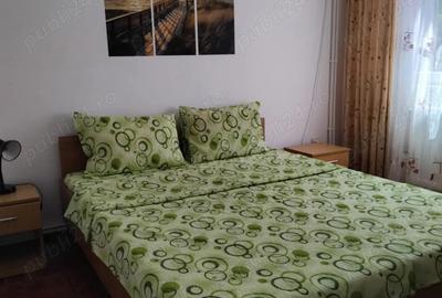 Propietar vand duplex Costine?ti.