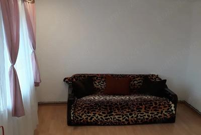 Apartament cu 3 camere decomandat în Răcădău - 3
