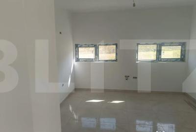 Casă cu 5 camere cu Teren 1050 Mp în Cătămărești