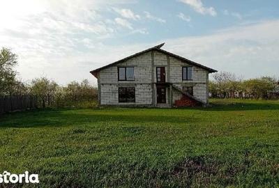 Teren de 2460 mp, în Corbii Mari - 1