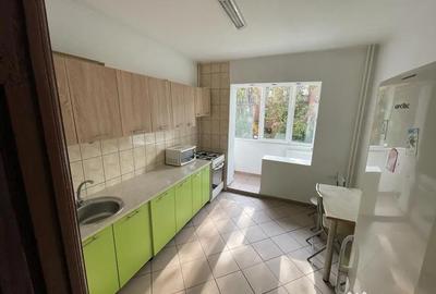 Apartament cu 2 camere decomandat în Berceni - 2