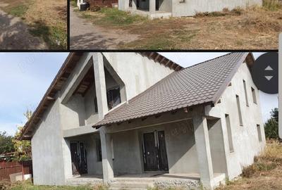 Casă cu 4 camere cu Teren 500 Mp în Central