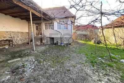 Casă cu 2 camere cu Teren 2000 Mp în Măgești - 6