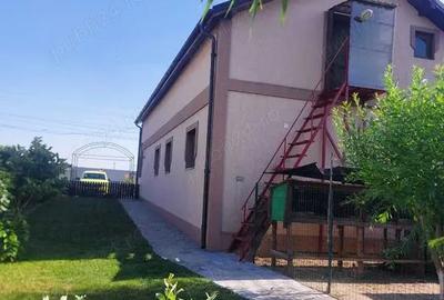 Vand casa in Caracal Str.Targul Nou, 120 mp construc?ie (2 camere , living + dressing)+foisor - 4