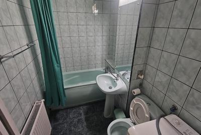 Apartament cu 2 camere decomandat în Florilor - 7