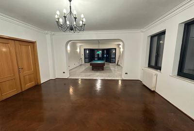 Cotroceni , Doctor Carol Davila, metrou Eroilor, piscina, constructie 2000! - 2