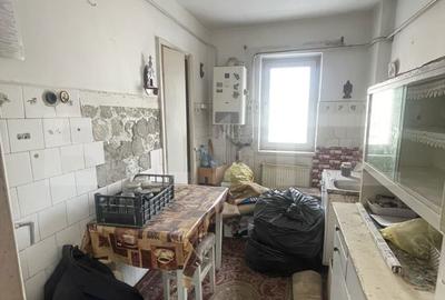 Apartament cu 3 camere semidecomandat în Volovăț - 2