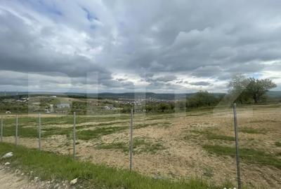 Teren de 2152 mp, în Central - 4