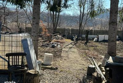 Casă cu 5 camere cu Teren 1000 Mp în Pângărați - 10