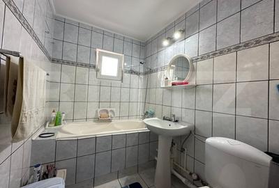 Apartament de vanzare cu 2 camere, etaj intermediar - zona Tolstoi - 9