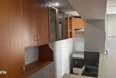 Apartament cu 3 camere în Central - 1