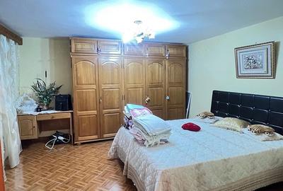 Casă cu Teren 432 Mp în Central - 4