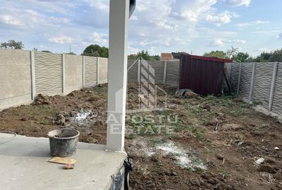 Casă cu 3 camere cu Canalizare în Sânandrei - 1