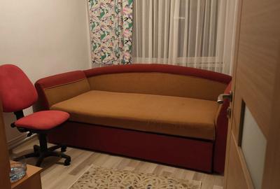 Apartament cu 2 camere semidecomandat în Cetate