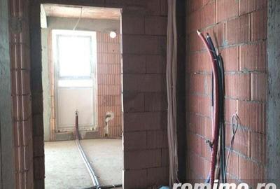 Apartament cu 2 camere decomandat în Tractorul - 7