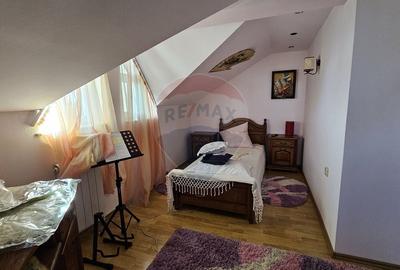 Casă individuală cu 17 camere cu Canalizare în Obcini - 53