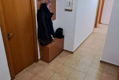 Apartament cu 3 camere decomandat în Tei - 3