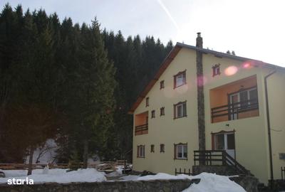 Casă cu Teren 1186 Mp în Moieciu - 13