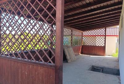 Casă cu 5 camere cu Teren 500 Mp în Oprișeni - 3