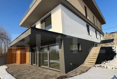 Casă cu 8 camere cu Teren 860 Mp în Central - 12