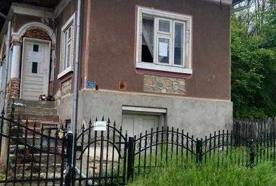 Casă cu 3 camere în Vărzăroaia - 1